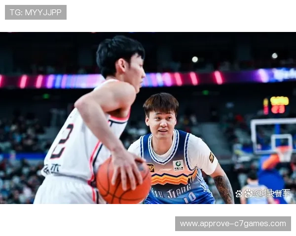 中国篮球联赛激战正酣各队争夺季后赛席位引关注